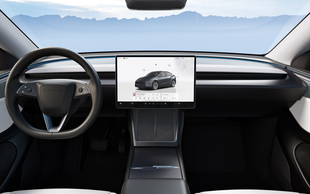 Plancia di Tesla Model Y 2025